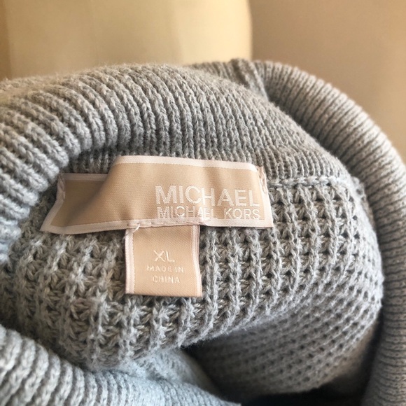 Cozy Gray Cowl Neck Sweater - Picture 4 of 4